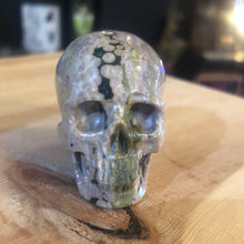 Load image into Gallery viewer, RHODONITE SKULL