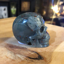 Load image into Gallery viewer, BLOODSTONE SKULL