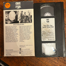 Load image into Gallery viewer, The Day the Earth Stood Still (1951) CBS FOX VHS