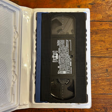 Load image into Gallery viewer, Air Bud: World Pup (2000) Clamshell VHS
