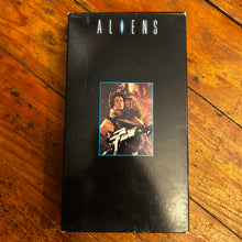 Load image into Gallery viewer, Aliens (1986) VHS
