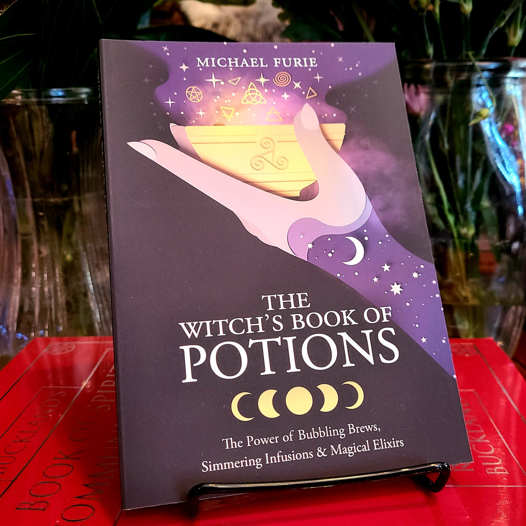 The Witch's Book of Potions PAPERBACK
