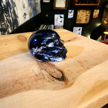 Load image into Gallery viewer, SUNSET SODALITE SKULL
