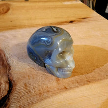Load image into Gallery viewer, BLUE/GRAY AGATE SKULL
