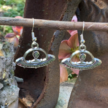 Load image into Gallery viewer, Alien Earrings - I Want To Believe
