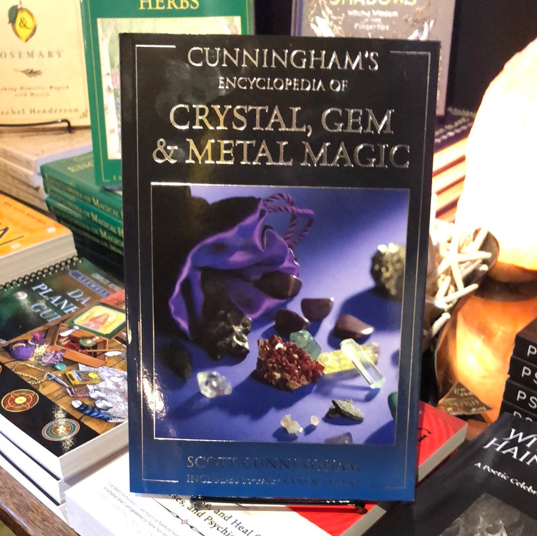Cunningham's Encyclopedia of Crystal, Gem & Metal Magic PAPERBACK
